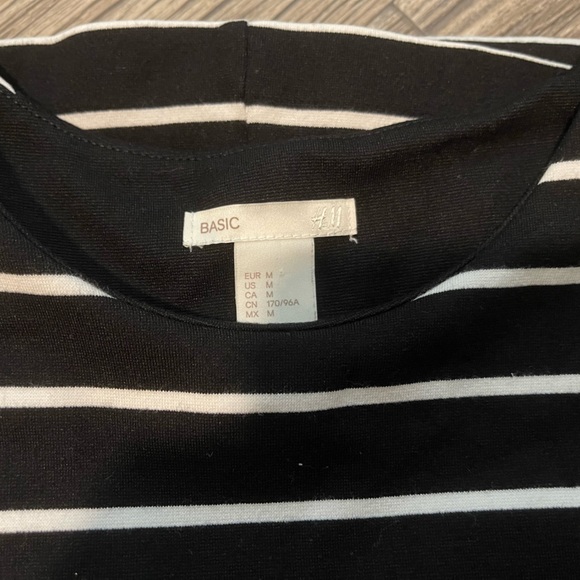 Women’s dresses - Picture 7 of 12